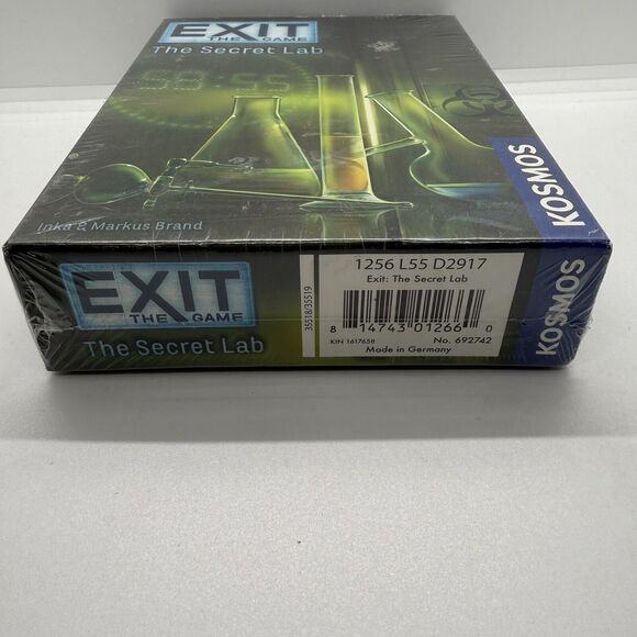 Exit: The Secret Lab Card Game Fun Christmas Gift for Escape Room Fans NEW - Picture 3 of 3